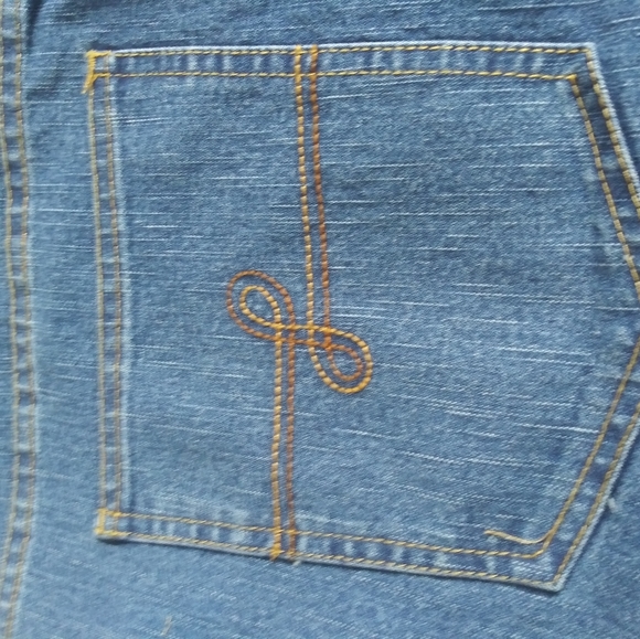 LIZ & ME SIGNATURE red triangle Womens plus size 7 Petite (24W?) JEANS GUC # 0590